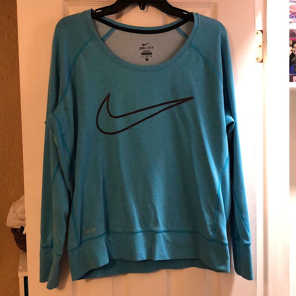 Light weight Dri-fit Nike workout sweatshirt